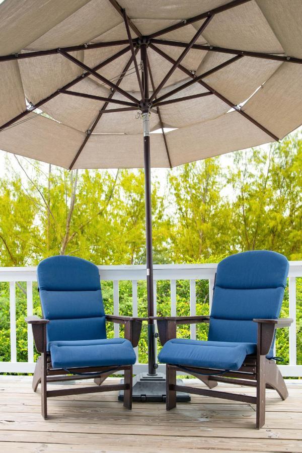 Sheer Bliss Beachview Apt #2 George Town Exterior photo